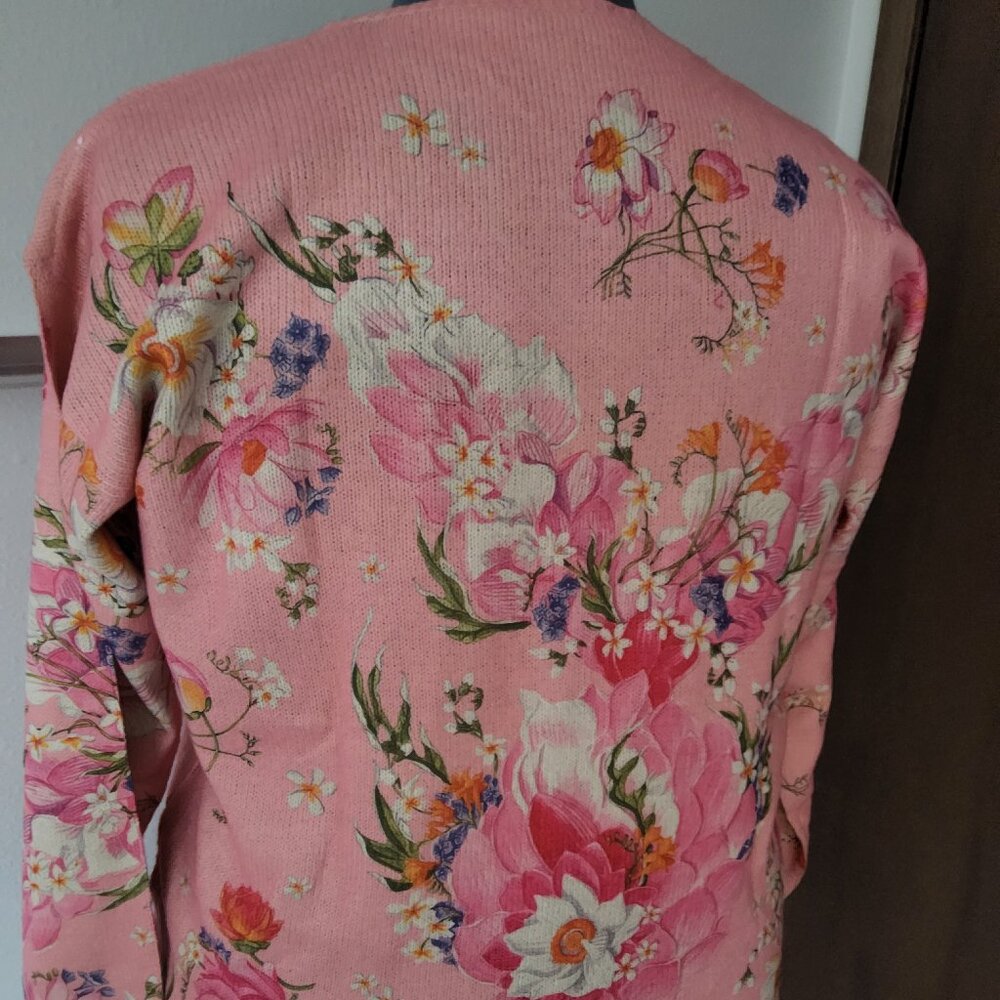 NEW Beautiful Made in Italy Colorful Flower Print Sweater Size XL - Picture 3 of 5
